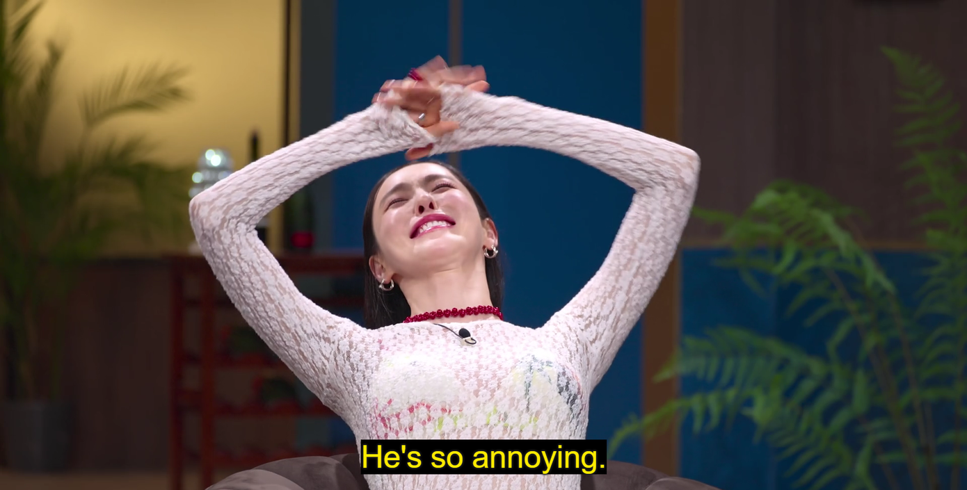 Khán giả và ban bình luận viên nhiều lần ngao ngán trước những phát ngôn bất nhất của Kim Jeong Su. Khán giả và ban bình luận viên nhiều lần ngao ngán trước những phát ngôn bất nhất của Kim Jeong Su.