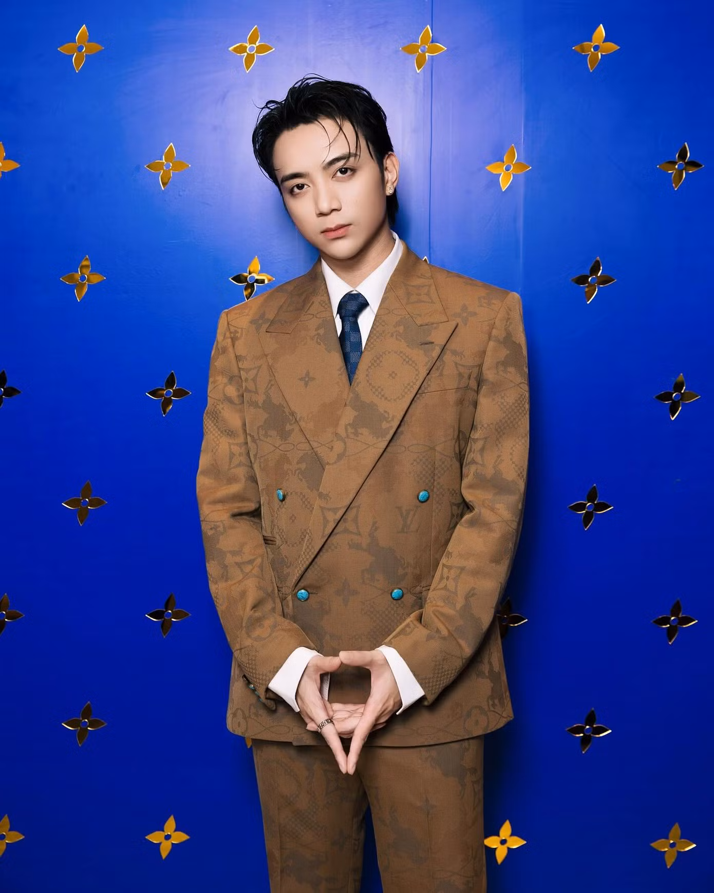 Louis Vuitton SOOBIN 11.jpg