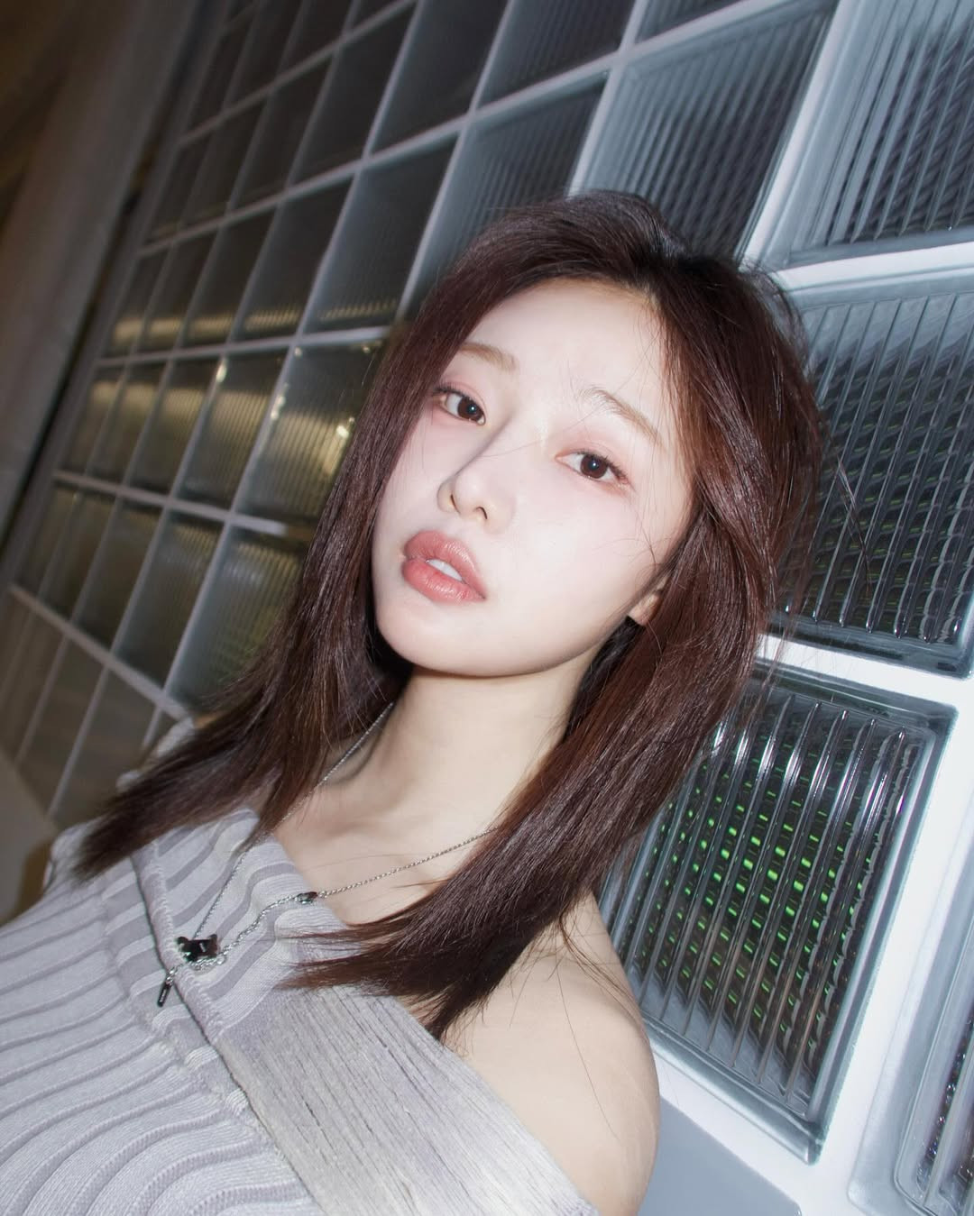 Hiện tại, trên trang cá nhân Instagram có 362K người theo dõi, Lee Si An giới thiệu mình là người mẫu tự do.