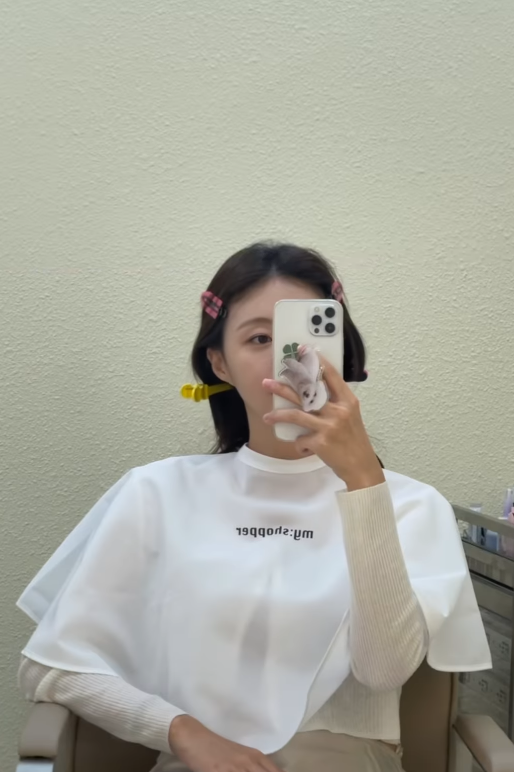 Phụ kiện ốp lưng "đáng nghi" nhiều lần xuất hiện rõ nét trên trang Instagram cá nhân của cặp người chơi Single's Inferno. Phụ kiện ốp lưng "đáng nghi" nhiều lần xuất hiện rõ nét trên trang Instagram cá nhân của cặp người chơi Single's Inferno.