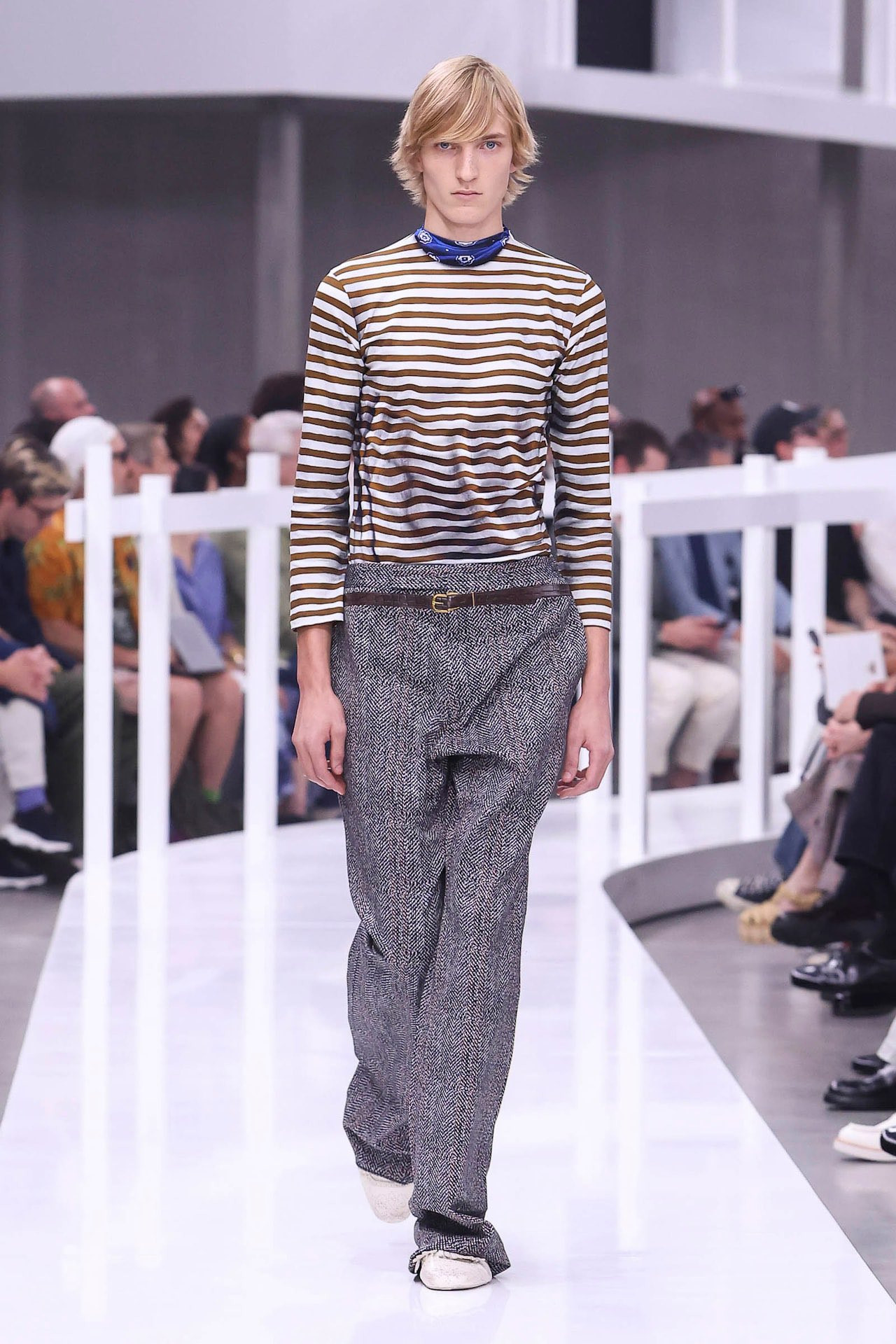 Tạo hình &quot;dịu keo&quot; của mỹ nam Lovely Runner.