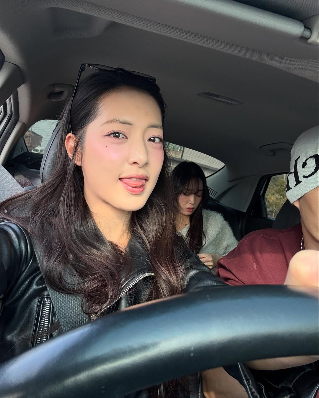 Nhan sắc của mỹ nhân Địa Ngục Độc Thân 4. Nhan sắc của mỹ nhân Địa Ngục Độc Thân 4.