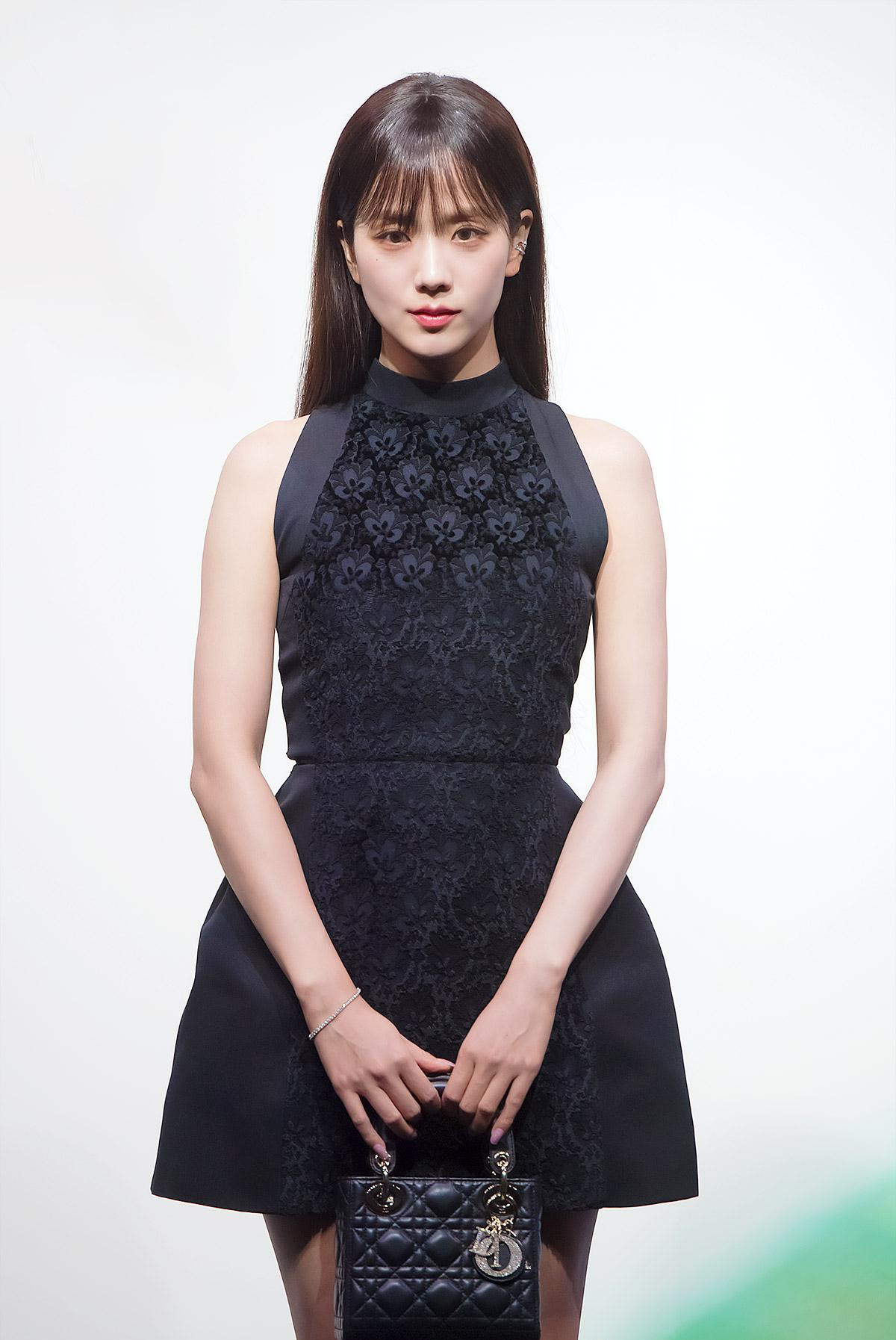 Jisoo BLACKPINK là ngôi sao Hàn Quốc đầu tiên quảng báo BST Thu Đông 2025 của thương hiệu Dior.