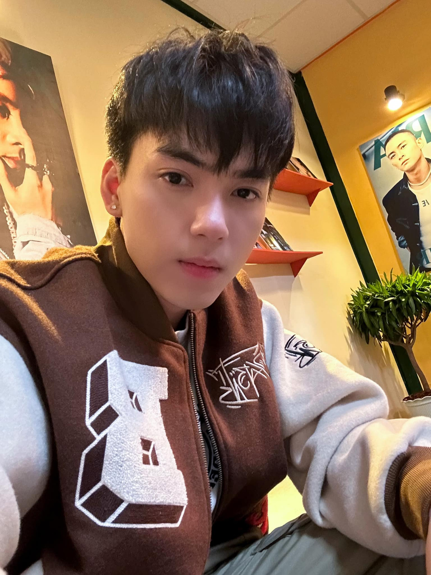 Long Hoàng thu hút sự quan tâm của khán giả tại Tân Binh Toàn Năng ngay từ vòng casting. Long Hoàng thu hút sự quan tâm của khán giả tại Tân Binh Toàn Năng ngay từ vòng casting.