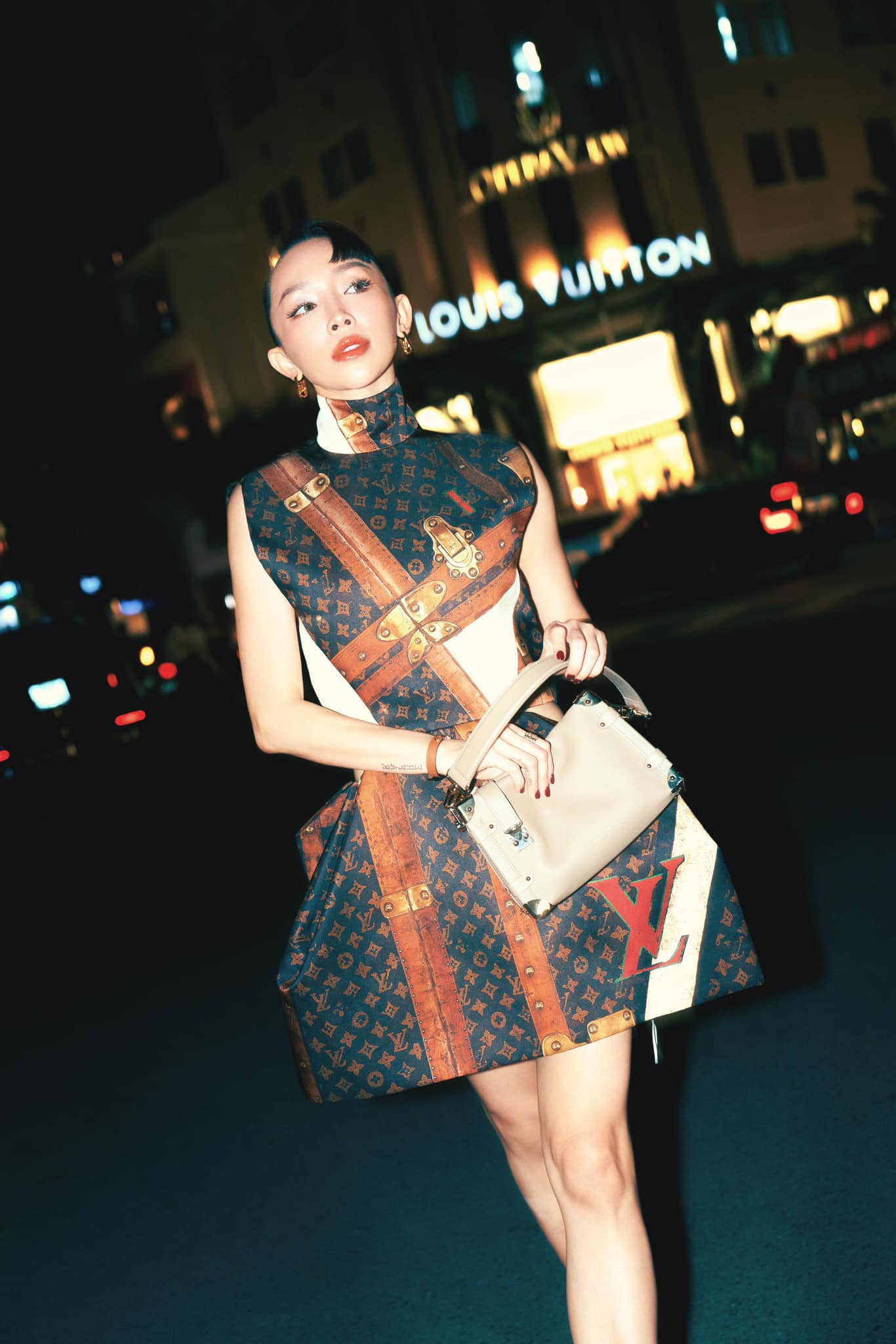 Tóc Tiên sở hữu vóc dáng nổi bật, chuộng phong cách thời trang cá tính, thời thượng.