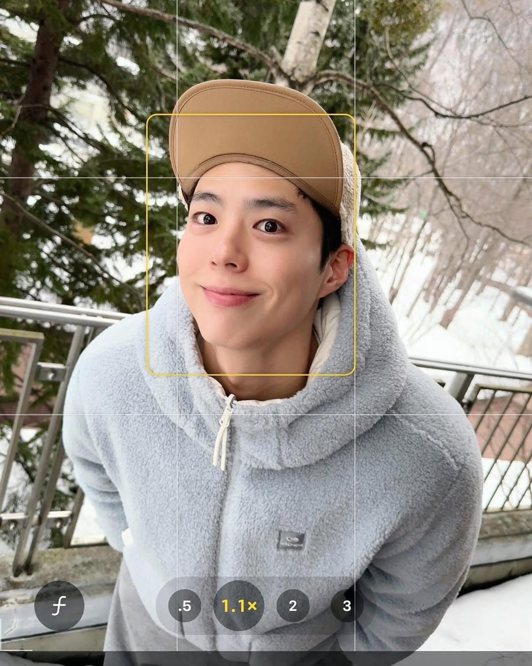 Dàn sao nam Khi Cuộc Đời Cho Bạn Quả Quýt gây thương nhớ nhờ những khung hình đời thường đậm "chất liệu bạn trai" (boyfriend material). Dàn sao nam Khi Cuộc Đời Cho Bạn Quả Quýt gây thương nhớ nhờ những khung hình đời thường đậm "chất liệu bạn trai" (boyfriend material).