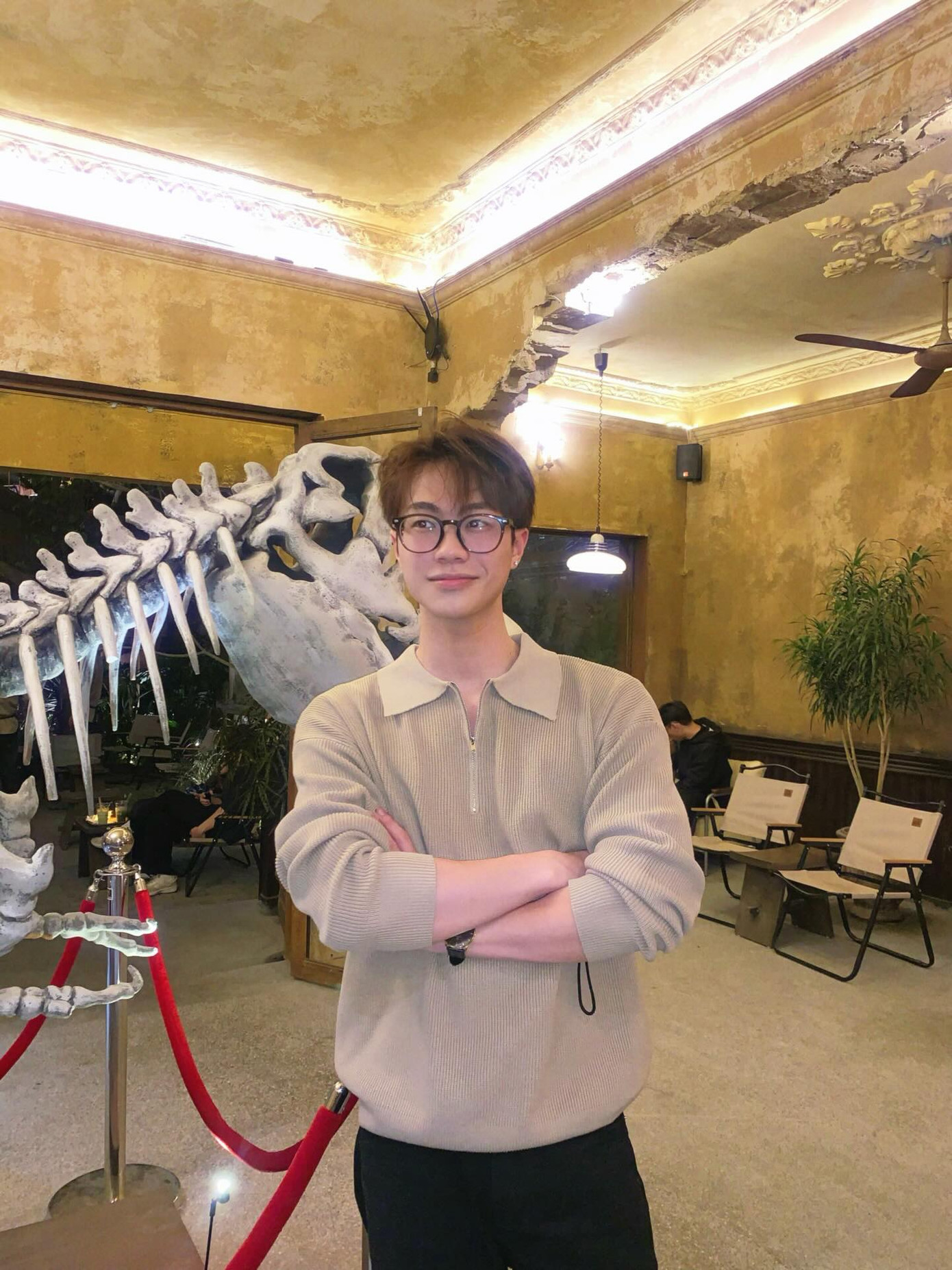 Tân binh Lâm Anh mang thần thái chuẩn "chất liệu bạn trai" trong những khoảnh khắc đời thường. Tân binh Lâm Anh mang thần thái chuẩn "chất liệu bạn trai" trong những khoảnh khắc đời thường.