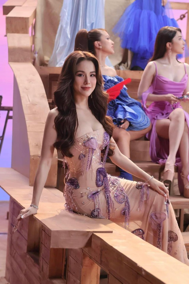 Diệp Lâm Anh quyết định ghi danh Chị Đẹp Đạp Gió Rẽ Sóng 2023 vì &quot;muốn bước ra khỏi cuộc hôn nhân một cách rực rỡ.&quot;