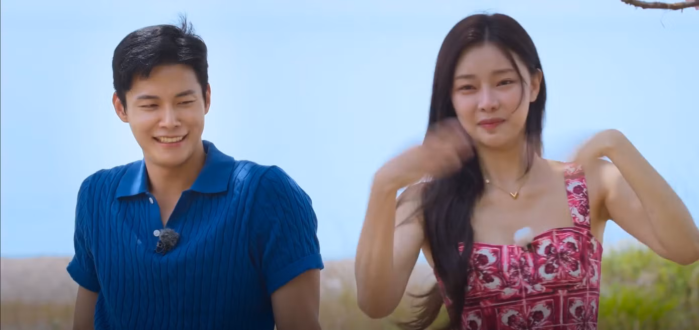 Lee Si An hai lần bật khóc vì "lạc lối" trước sự theo đuổi của nhiều mỹ nam cùng lúc.