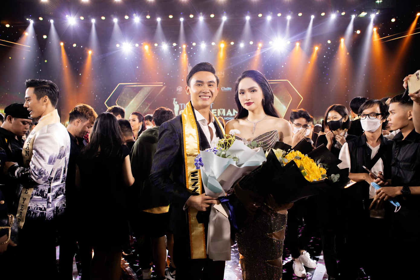 Nam người mẫu sinh năm 2000 đăng quang ngôi vị Quán quân The Next Gentleman 2022. Nam người mẫu sinh năm 2000 đăng quang ngôi vị Quán quân The Next Gentleman 2022.