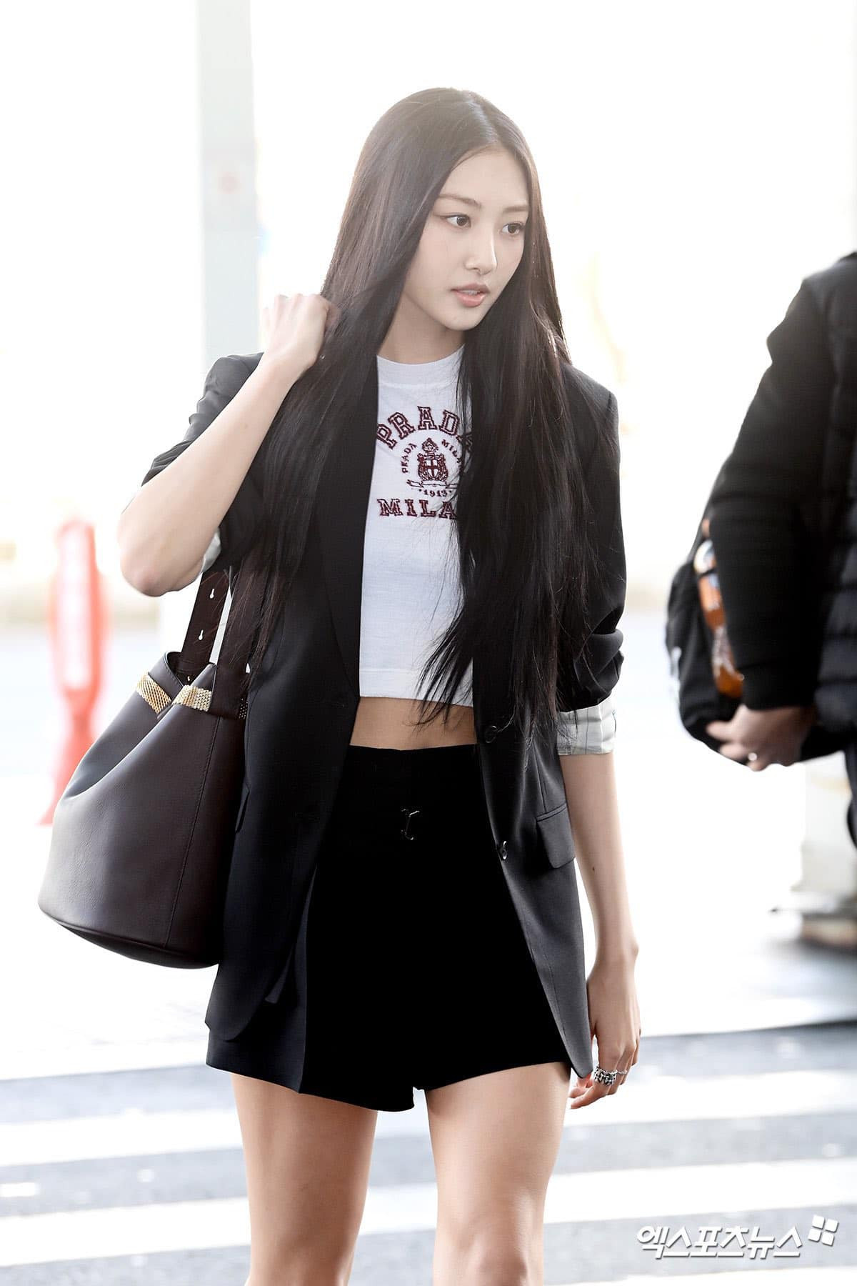 Các tín đồ thời trang dự đoán Gawon MEOVV sẽ sớm có danh phận với nhà mốt nhờ màn thể hiện ấn tượng tại Milan Fashion Week 2025.