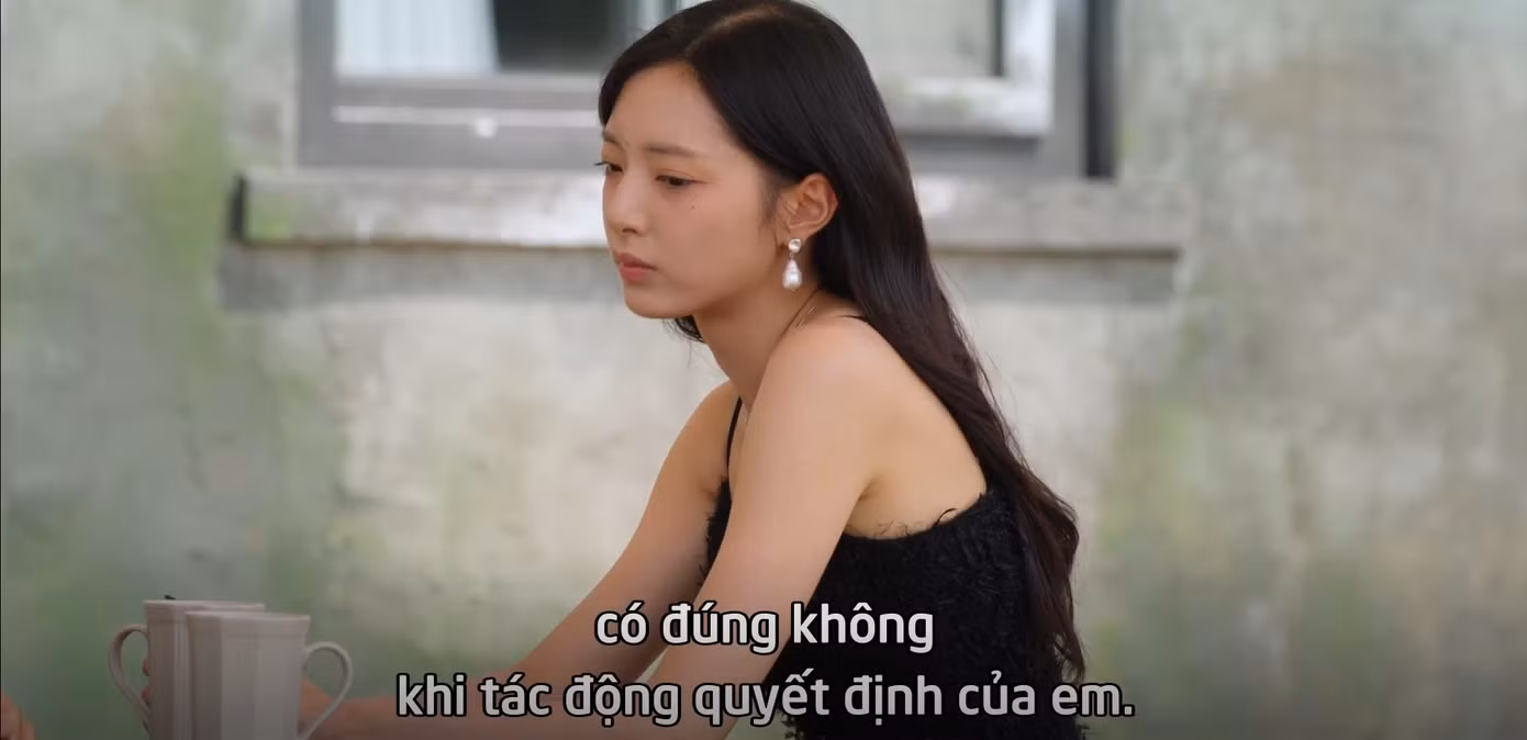Dong Ho từ chối khéo You Jin, Hae Lin. Dong Ho từ chối khéo You Jin, Hae Lin.