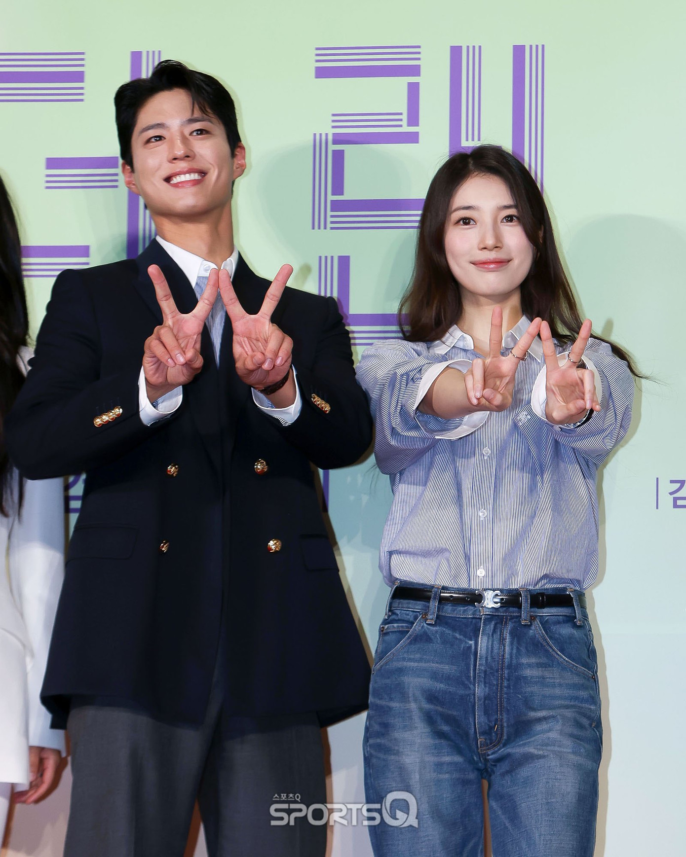 Suzy và Park Bo Gum &quot;nên duyên&quot; trong dự án điện ảnh Wonderland, hiện cùng nắm giữ danh phận đại sứ nhà mốt Celine.