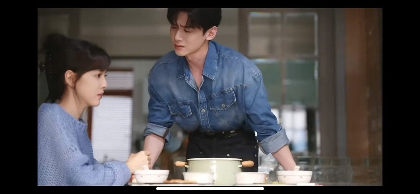 Cặp đôi chính Khó Dỗ Dành phát triển quan hệ tình cảm sau thời gian chung sống. Gu ăn mặc của Ôn Dĩ Phàm và Tang Diên có sự đồng điệu.