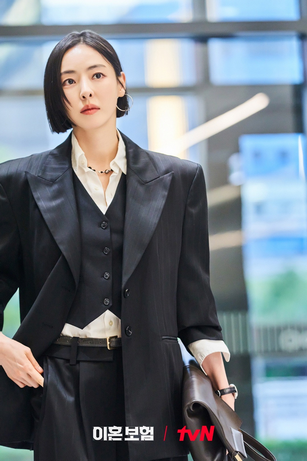 Khí chất sang trọng áp đảo của Lee Da Hee trong The Divorce Insurance. Khí chất sang trọng áp đảo của Lee Da Hee trong The Divorce Insurance.