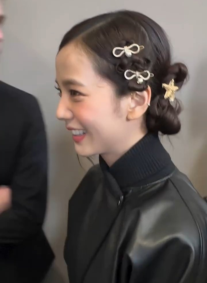 Nhan sắc của "chị cả" BLACKPINK qua ống kính Getty Images hay cam thường đều "10 điểm không có nhưng". Nhan sắc của "chị cả" BLACKPINK qua ống kính Getty Images hay cam thường đều "10 điểm không có nhưng".