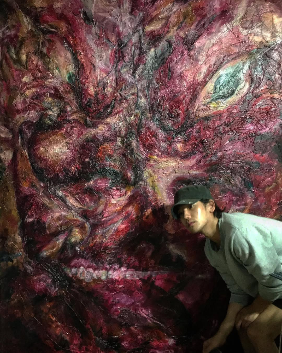 Jun Seo tự giới thiệu bản thân là họa sỹ, sở hữu studio riêng trong buổi hẹn hò đầu tiên. Jun Seo tự giới thiệu bản thân là họa sỹ, sở hữu studio riêng trong buổi hẹn hò đầu tiên.