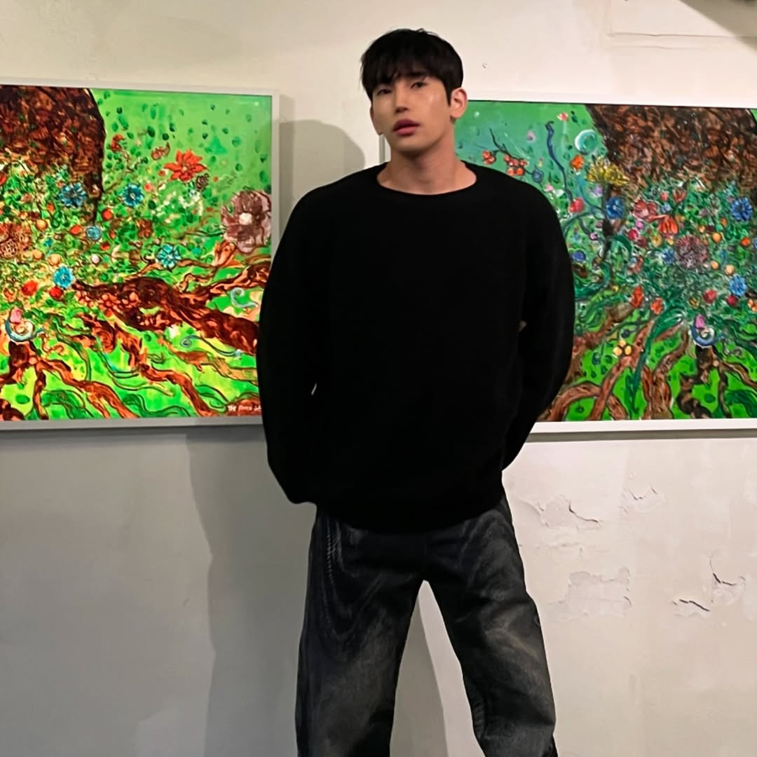 Jun Seo tự giới thiệu bản thân là họa sỹ, sở hữu studio riêng trong buổi hẹn hò đầu tiên. Jun Seo tự giới thiệu bản thân là họa sỹ, sở hữu studio riêng trong buổi hẹn hò đầu tiên.