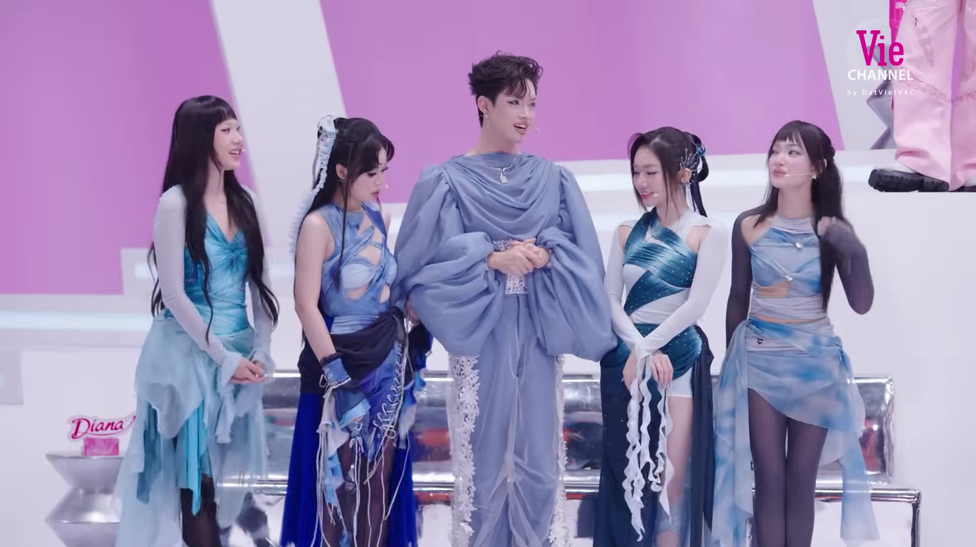 Nhan sắc thăng hạng của MaiQuinn qua từng sân khấu Em Xinh &quot;Say Hi&quot;.