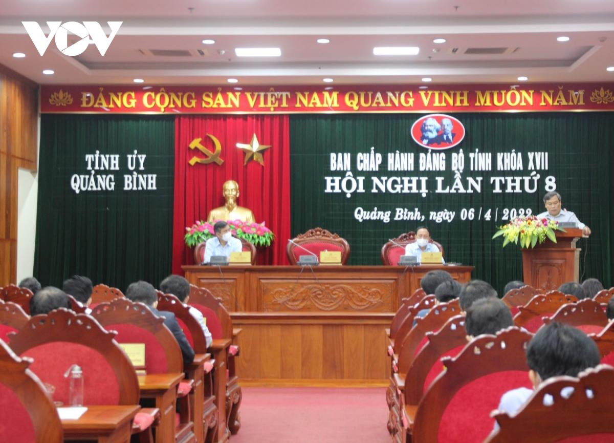 Hội nghị Ban Chấp hành Đảng bộ tỉnh Quảng Bình lần thứ 8 Hội nghị Ban Chấp hành Đảng bộ tỉnh Quảng Bình lần thứ 8