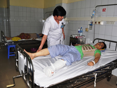 Vợ chồng người chủ cửa hàng vàng tại bệnh viện