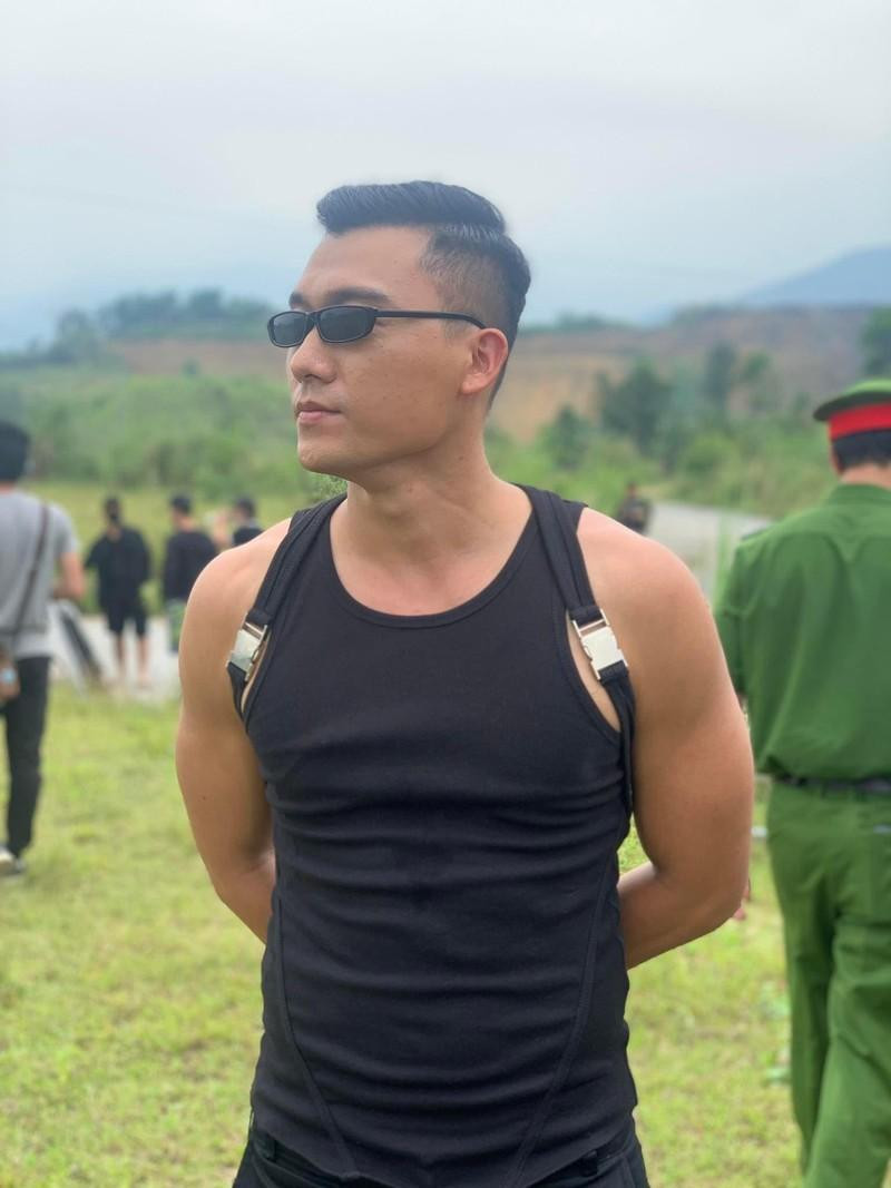 Tạo hình chất chơi của Phong.