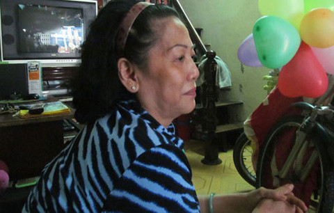 Bà Trần Thị Hoa kể lại cậu chuyện bị chiếm đoạt tờ vé