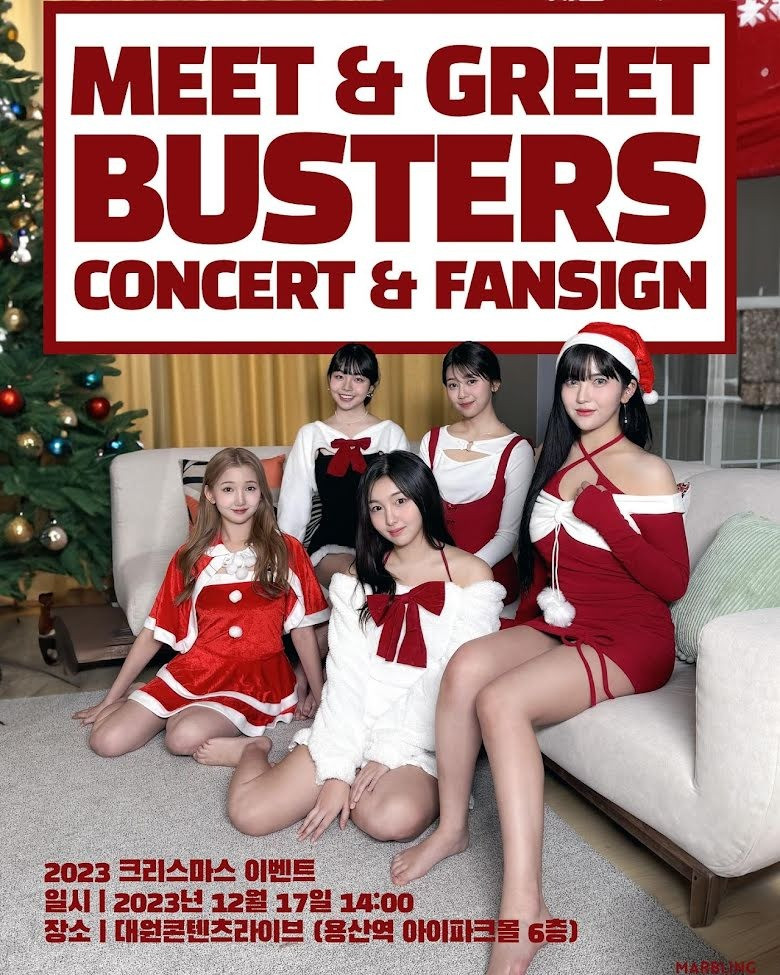 Trang phục của một số thành viên Busters bị cho là quá gợi cảm so với tuổi. Ảnh: IG.