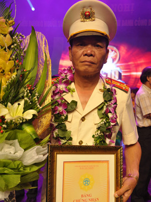 Thượng tá Lê Đức Đoàn