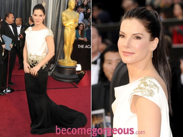 Milla Jovovich tham dự Oscar năm nay với chiếc đầm trắng lộng lẫy, quyến rũ lệch vai của Elie Saab Natalie Portman ấn tượng trong chiếc đầm đỏ chấm bi, mang phong cách cổ điển của Dior Couture. Gwyneth Paltrow đem đến một ấn tượng lạ trong lễ trao giải Oscar năm 2012, bộ đầm và chiếc áo choàng dài tới gót, màu trắng của Tom Ford. Nữ diên viên Sandra Bullock trong thiết kế của Marchesa sự hòa quyện tinh tế của hai màu đen và trắng. Sự tinh tế trên mảng thêu họa tiết tinh sảo là điểm nhấn cho chiếc đầm quyến rũ này. Emma Stone bồng bềnh quyến rũ trong chiếc đầm dài màu hồng đỏ của Giambattista Valli. Vẻ kín đáo Rooney Mara gợi cảm trong chiếc đầm trắng tinh khôi của Couture Givenchy, gợi cảm với đường khoét sâu trước ngực, và chân váy xòe mềm mại. Cameron Diaz duyên dáng trên thảm đỏ lễ trao giải Oscar năm 2012, trong một chiếc đầm Gucci tuyệt đẹp. Penelope Cruz quyến rũ trong chiếc đầm trễ vai của Armani. Nét đẹp sang trọng mang hơi hướng của vẻ cổ điển. Milla Jovovich tham dự Oscar năm nay với chiếc đầm trắng lộng lẫy, quyến rũ lệch vai của Elie Saab Natalie Portman ấn tượng trong chiếc đầm đỏ chấm bi, mang phong cách cổ điển của Dior Couture. Gwyneth Paltrow đem đến một ấn tượng lạ trong lễ trao giải Oscar năm 2012, bộ đầm và chiếc áo choàng dài tới gót, màu trắng của Tom Ford. Nữ diên viên Sandra Bullock trong thiết kế của Marchesa sự hòa quyện tinh tế của hai màu đen và trắng. Sự tinh tế trên mảng thêu họa tiết tinh sảo là điểm nhấn cho chiếc đầm quyến rũ này. Emma Stone bồng bềnh quyến rũ trong chiếc đầm dài màu hồng đỏ của Giambattista Valli. Vẻ kín đáo Rooney Mara gợi cảm trong chiếc đầm trắng tinh khôi của Couture Givenchy, gợi cảm với đường khoét sâu trước ngực, và chân váy xòe mềm mại. Cameron Diaz duyên dáng trên thảm đỏ lễ trao giải Oscar năm 2012, trong một chiếc đầm Gucci tuyệt đẹp. Penelope Cruz quyến rũ trong chiếc đầm trễ vai của Armani. Nét đẹp sang trọng mang hơi hướng của vẻ cổ điển.