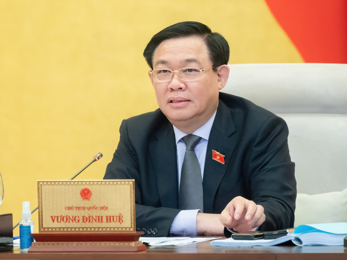 Chủ tịch Quốc hội Vương Đình Huệ phát biểu tại phiên họp. (Ảnh: VTT)