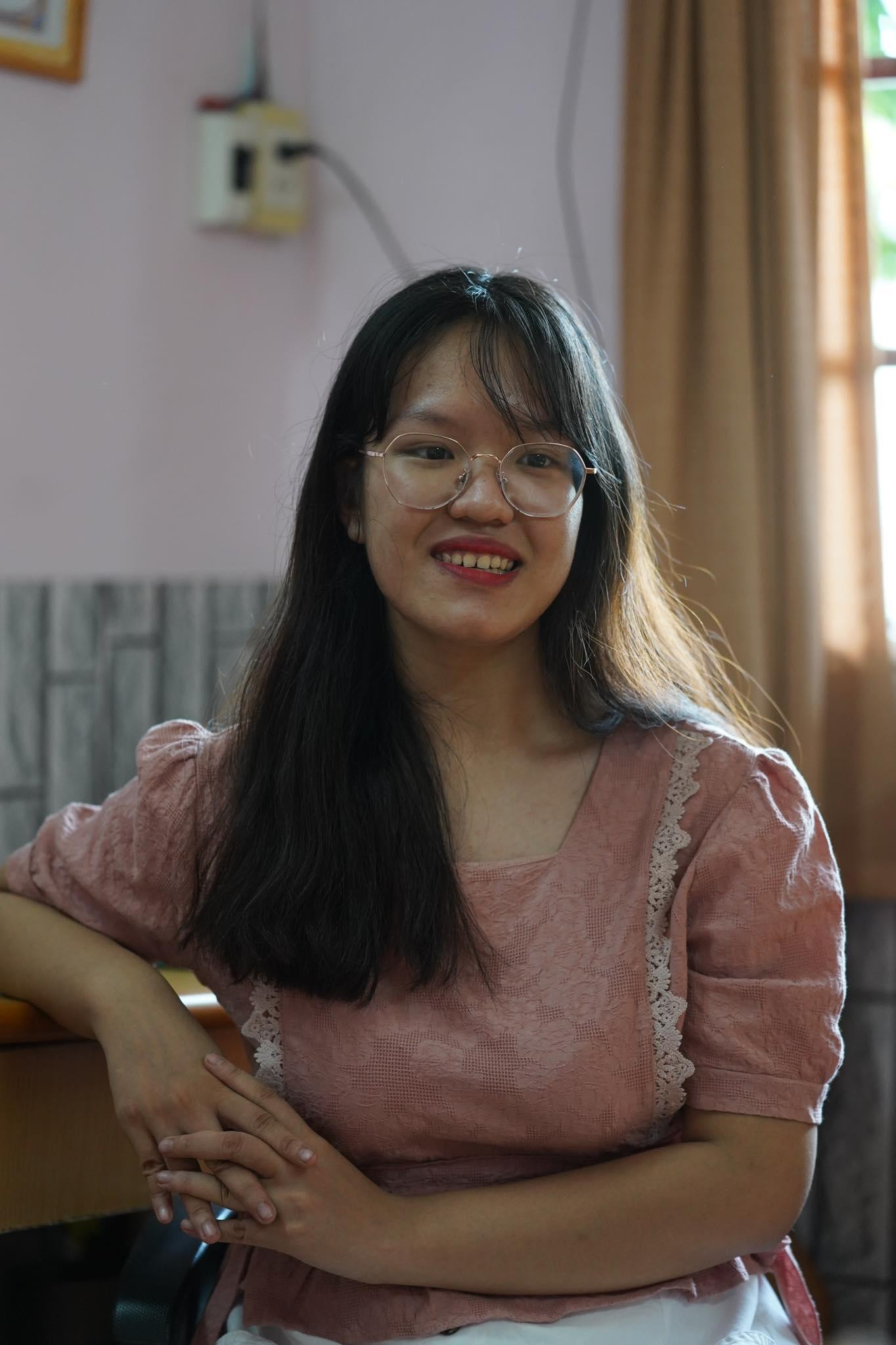 Bạn Võ Bạch Bảo Ngọc - Thủ khoa ngành Y tế công cộng, ĐH Y Dược TPHCM. Bạn Võ Bạch Bảo Ngọc - Thủ khoa ngành Y tế công cộng, ĐH Y Dược TPHCM.