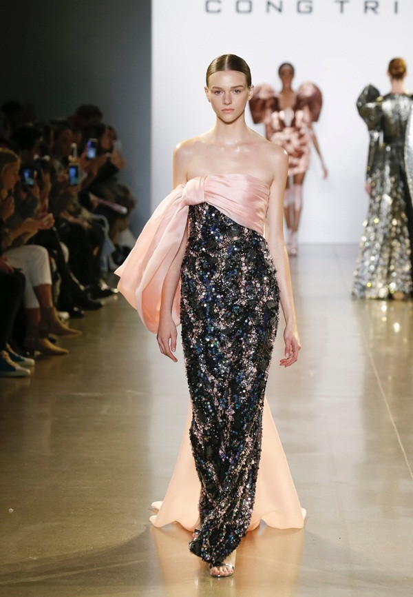 Dàn thiên thần Victoria's Secret trình diễn cho show Công Trí tại Mỹ ảnh 14