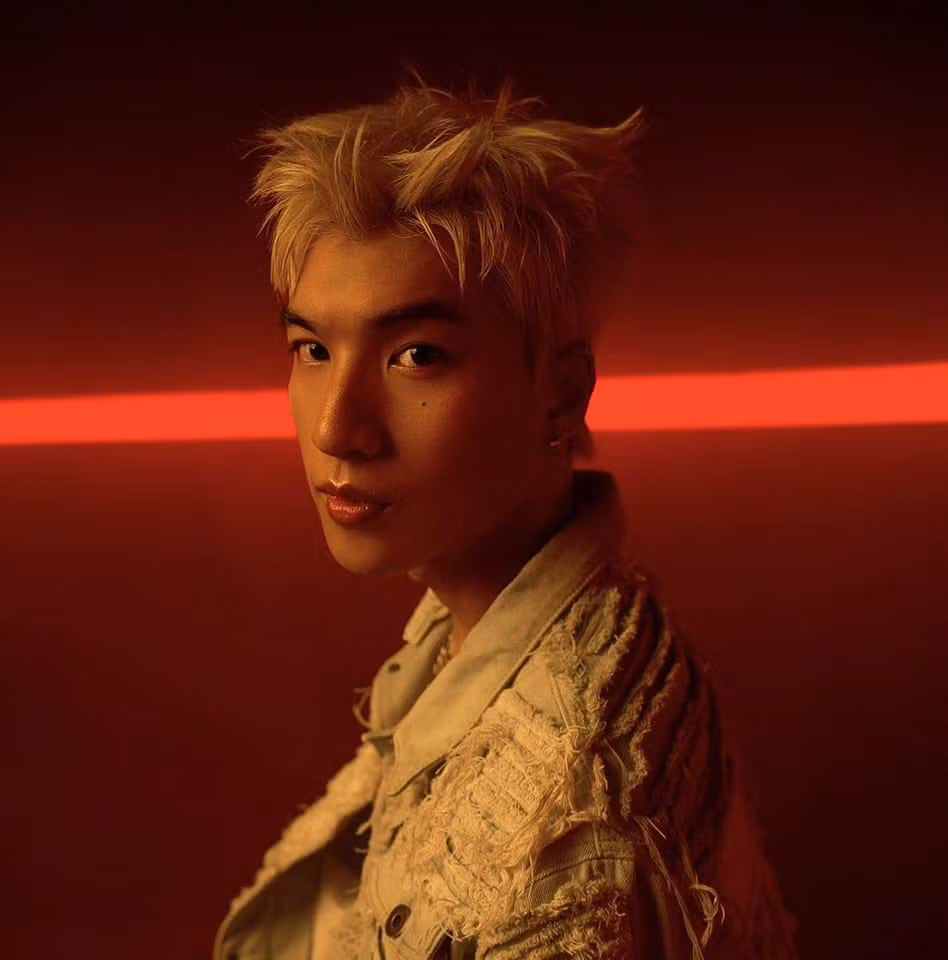 HIEUTHUHAI tiếp tục thăng hạng trong âm nhạc với album Ai Cũng Phải Bắt Đầu Từ Đâu Đó.