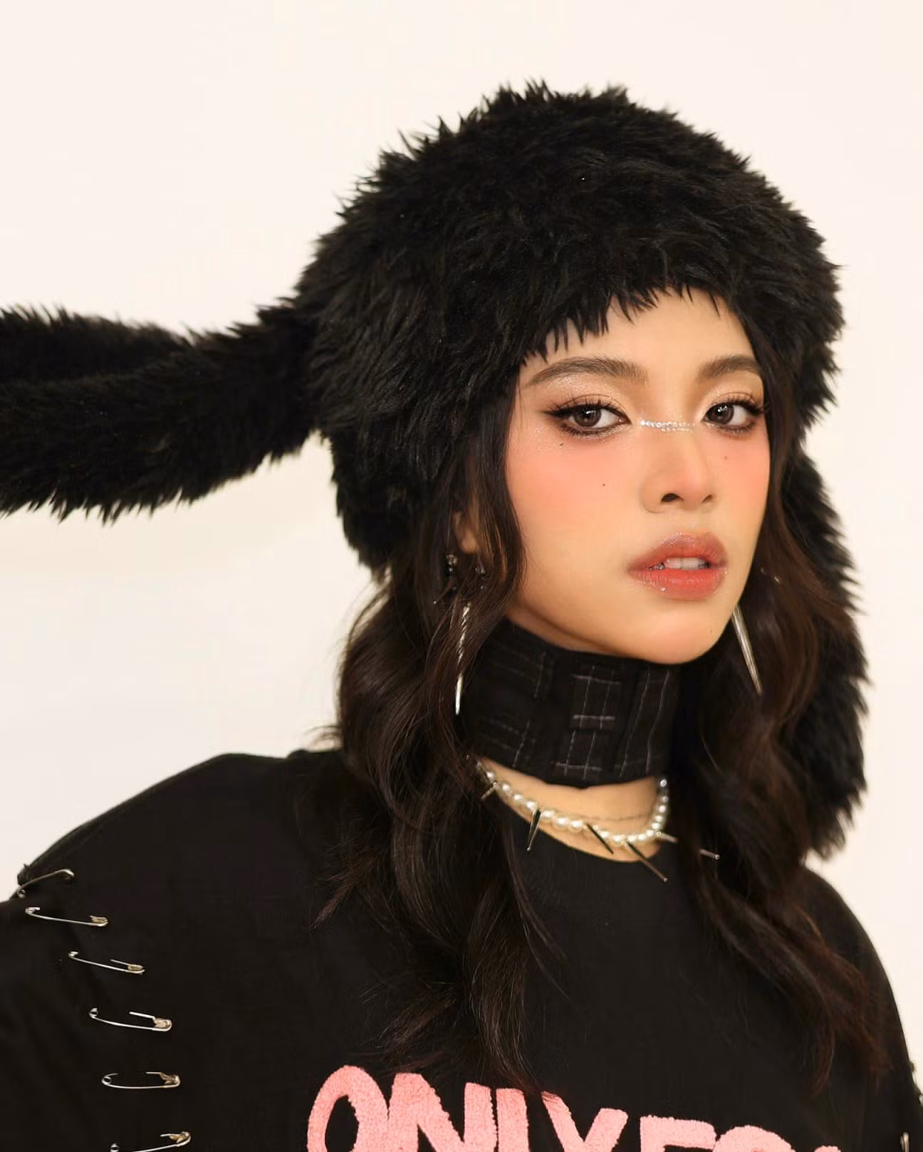 Giọng ca Gen Z sở hữu ngoại hình sáng sân khấu.