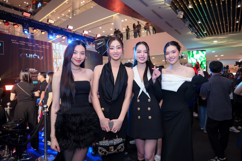 Hoa hậu Thùy Tiên, Hoa hậu Lương Thùy Linh, Hoa hậu Thanh Thủy, Á hậu Tường San