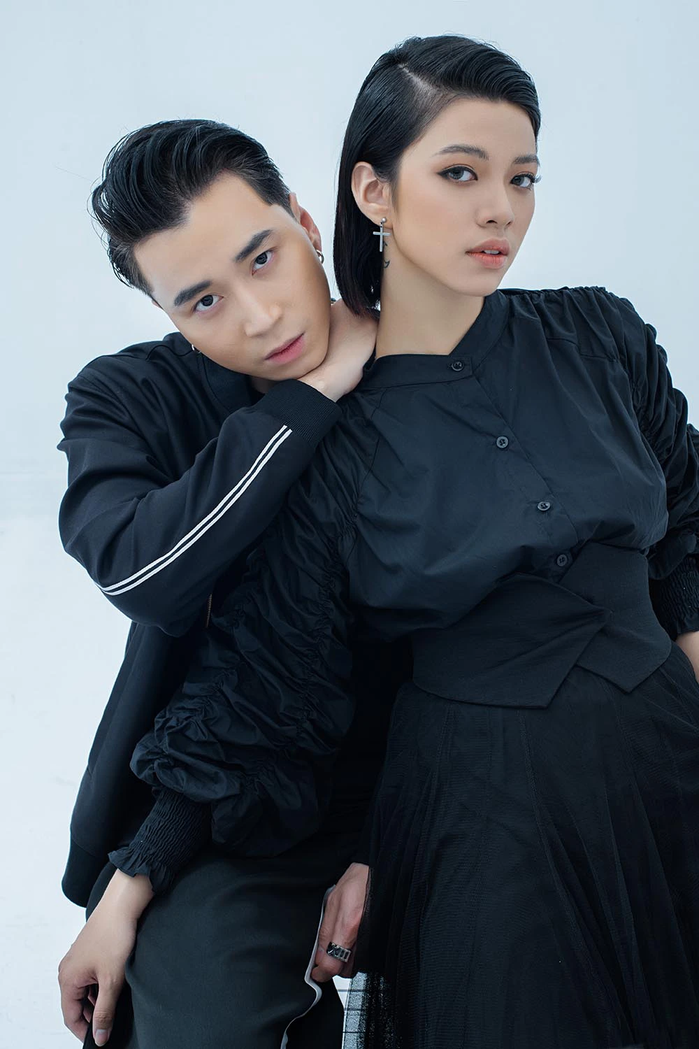 Vũ Phụng Tiên và Karik. Vũ Phụng Tiên và Karik.