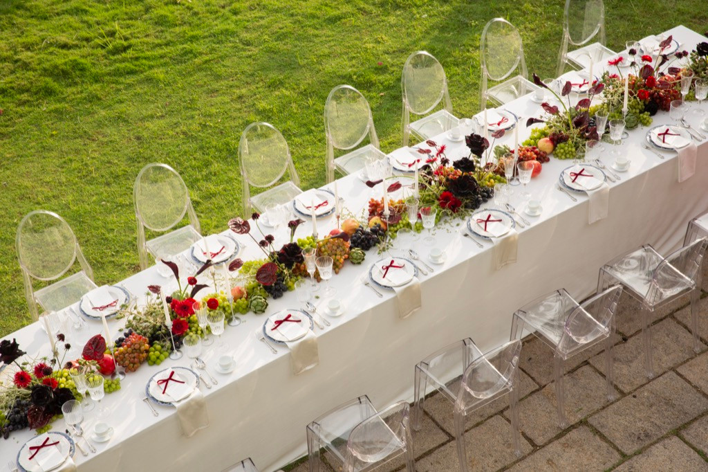 Không gian, thực đơn của buổi lễ được chăm chút tỉ mỉ.