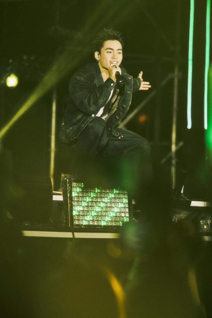 MONO khuấy động sân khấu cùng loạt ca khúc mới. MONO khuấy động sân khấu cùng loạt ca khúc mới.