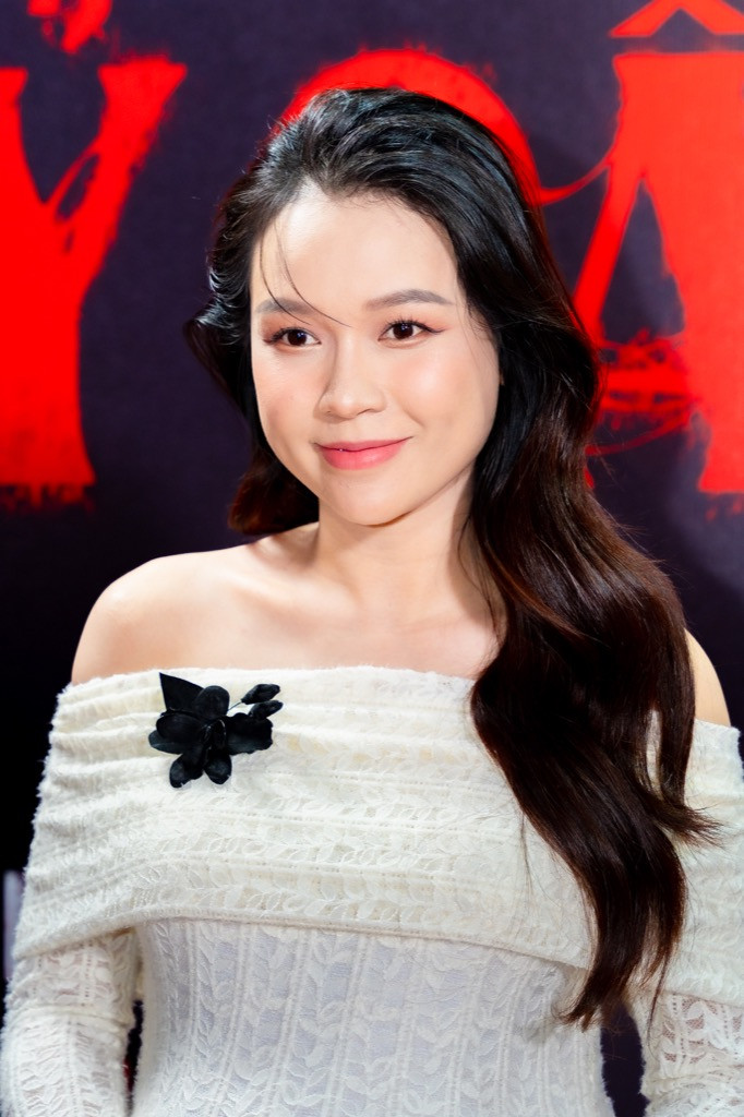 Dù đang trong giai đoạn mang thai con đầu lòng, Sam vẫn sắp xếp thời gian tham gia sự kiện. Dù đang trong giai đoạn mang thai con đầu lòng, Sam vẫn sắp xếp thời gian tham gia sự kiện.