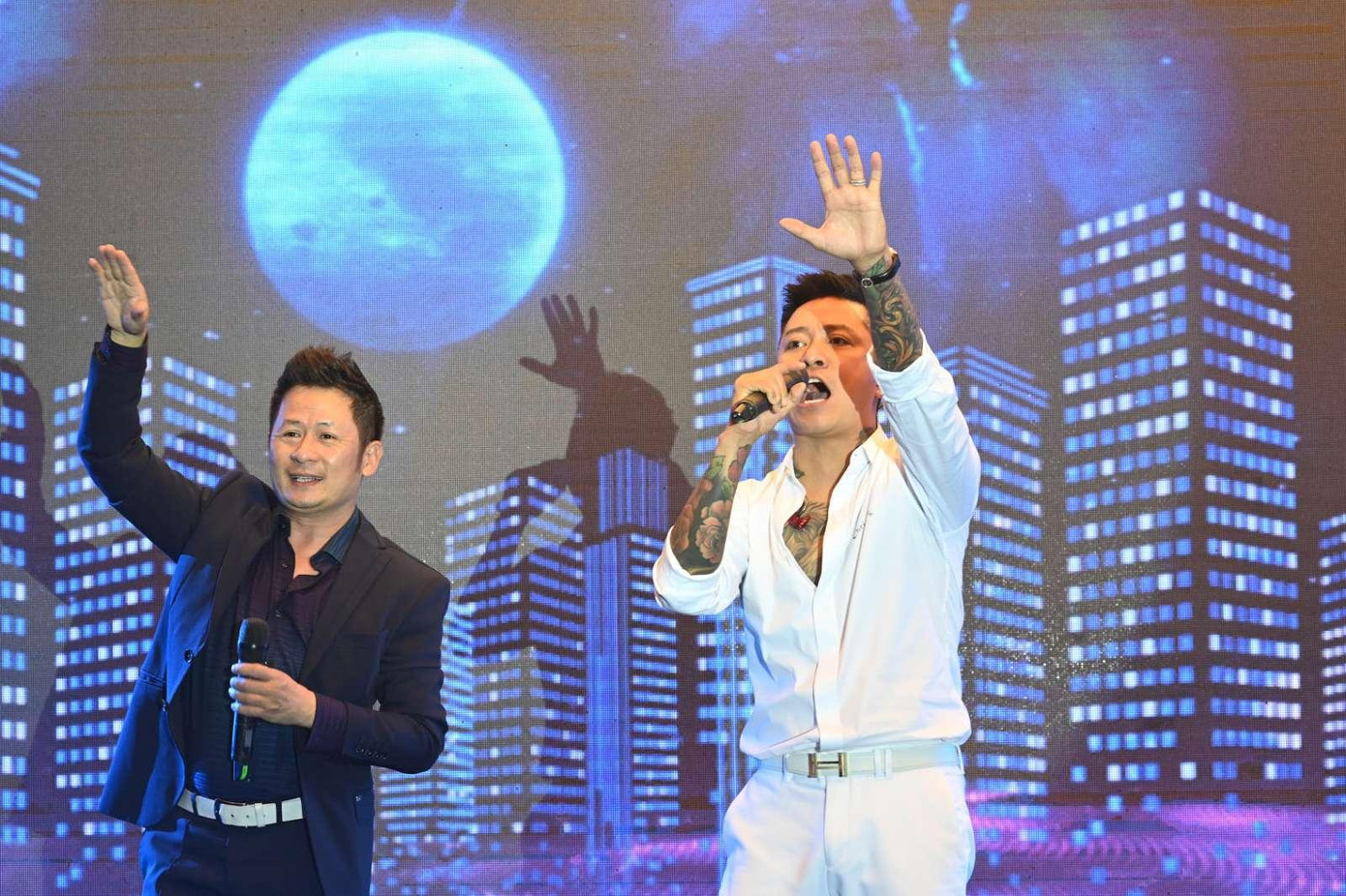 Ca sĩ Bằng Kiều và Tuấn Hưng khuấy động đêm dạ tiệc Bamboo Airways &amp; Những người bạn.