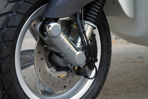 Phanh đĩa ở bánh trước