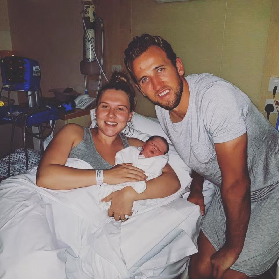 Thắng '3 sao' trận ra quân, Chelsea lên ngôi đầu Ngoại hạng Anh ảnh 2