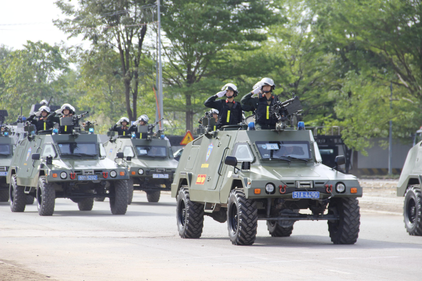 Nhiều phương tiện, trang thiết bị hiện đại của Công an TPHCM xuất hiện tại buổi diễn tập. Nhiều phương tiện, trang thiết bị hiện đại của Công an TPHCM xuất hiện tại buổi diễn tập.