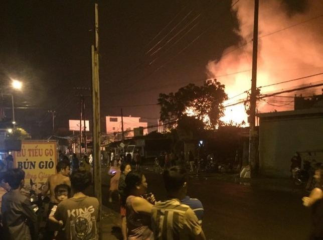 Vào ngày 10/7, kho hóa chất của Công ty Cổ phần An Minh Thức (đường Trần Đại Nghĩa, ấp 7, xã Lê Minh Xuân, huyện Bình Chánh) bất ngờ bốc cháy dữ dội. Vụ cháy làm 1 người chết và gây ảnh hưởng đến môi trường ở khu dân cư xung quanh.