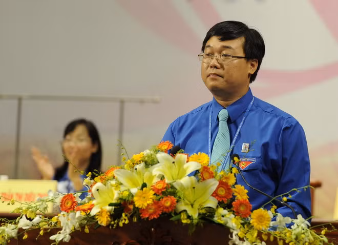 Anh Lê Quốc Phong, phó bí thư thường trực Thành Đoàn, phát biểu khai mạc đại hội 