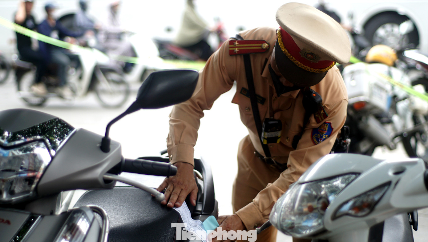 Một số trường hợp không có giấy tờ liên quan bị tạm giữ phương tiện. Một số trường hợp không có giấy tờ liên quan bị tạm giữ phương tiện.