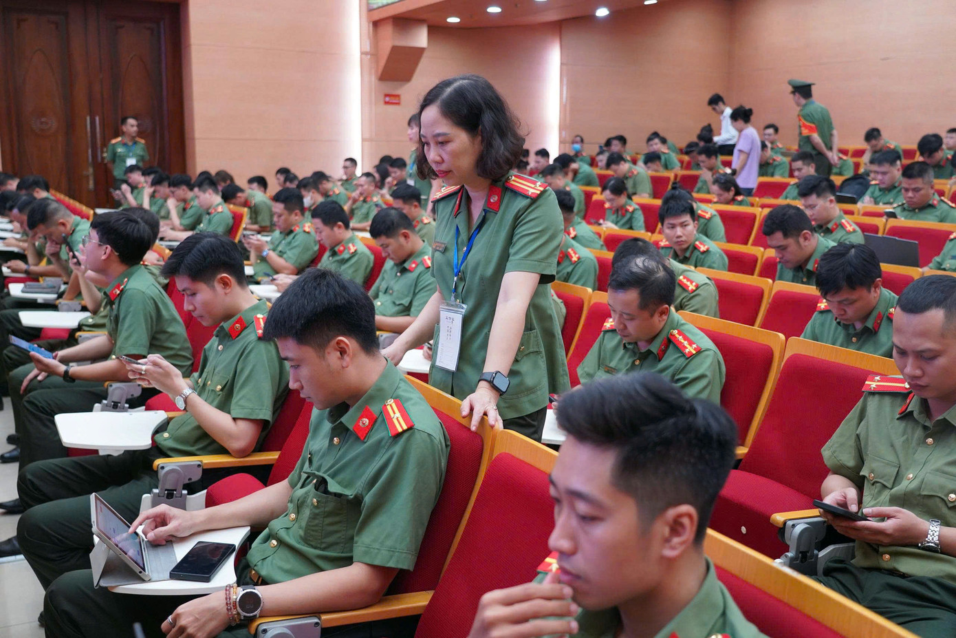 Công tác tổ chức thi được thực hiện bài bản, khoa học với sự phối hợp của các đơn vị nghiệp vụ Công an thành phố.