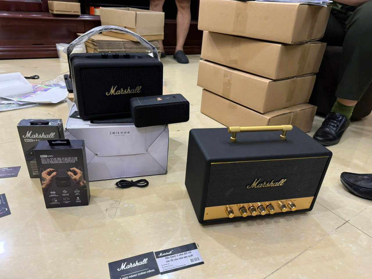 Các tang vật bị thu giữ. Các tang vật bị thu giữ.