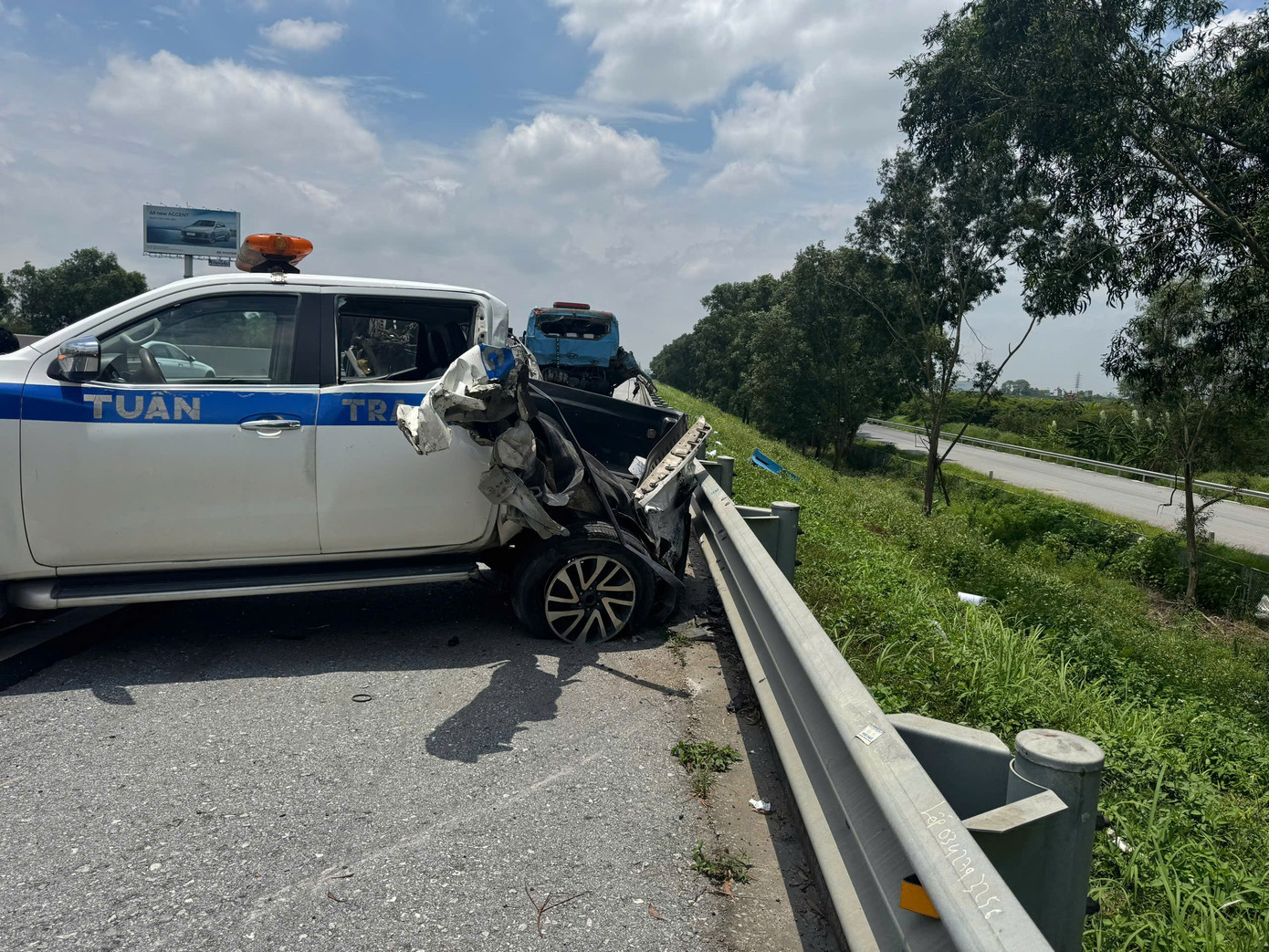 Xe tuần đường của công ty BOT.